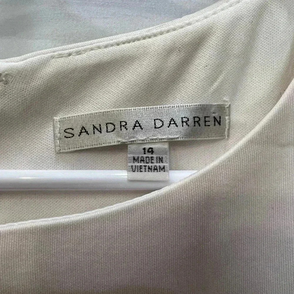 Sandra Darren Red Black and White Sleeveless Dress Size 14​ - Picture 4 of 11